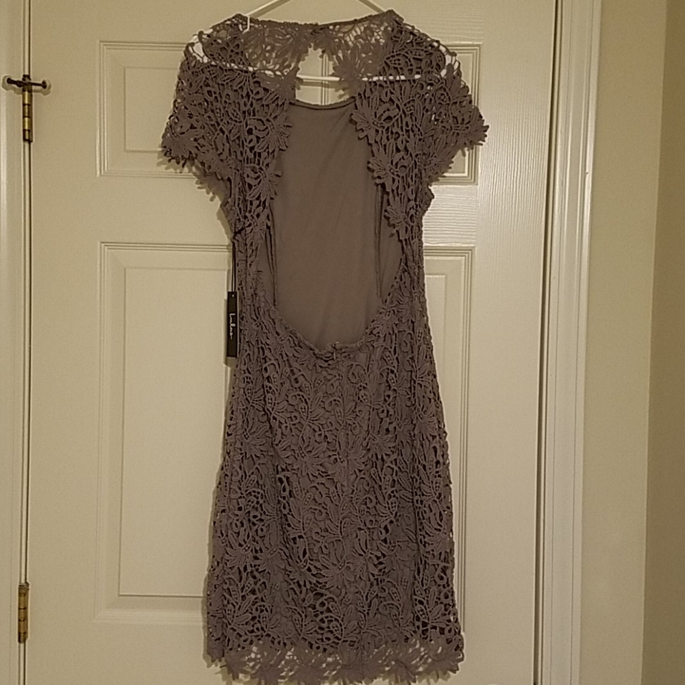 Lace Mini - Picture 2 of 4